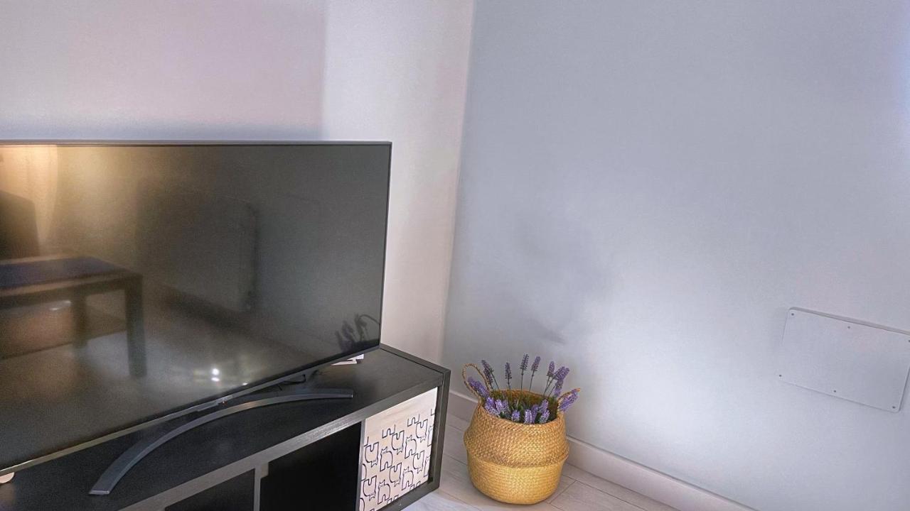 Apartamento Urban flat reformado con escritorio trabajo y wifi Bilbao Exterior foto